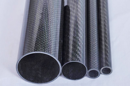 碳纤维管是塑料做的吗？
