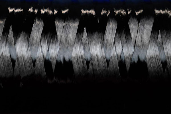 国防需求撬动万亿市场:碳纤维产业迎来新一轮“黄金周期”